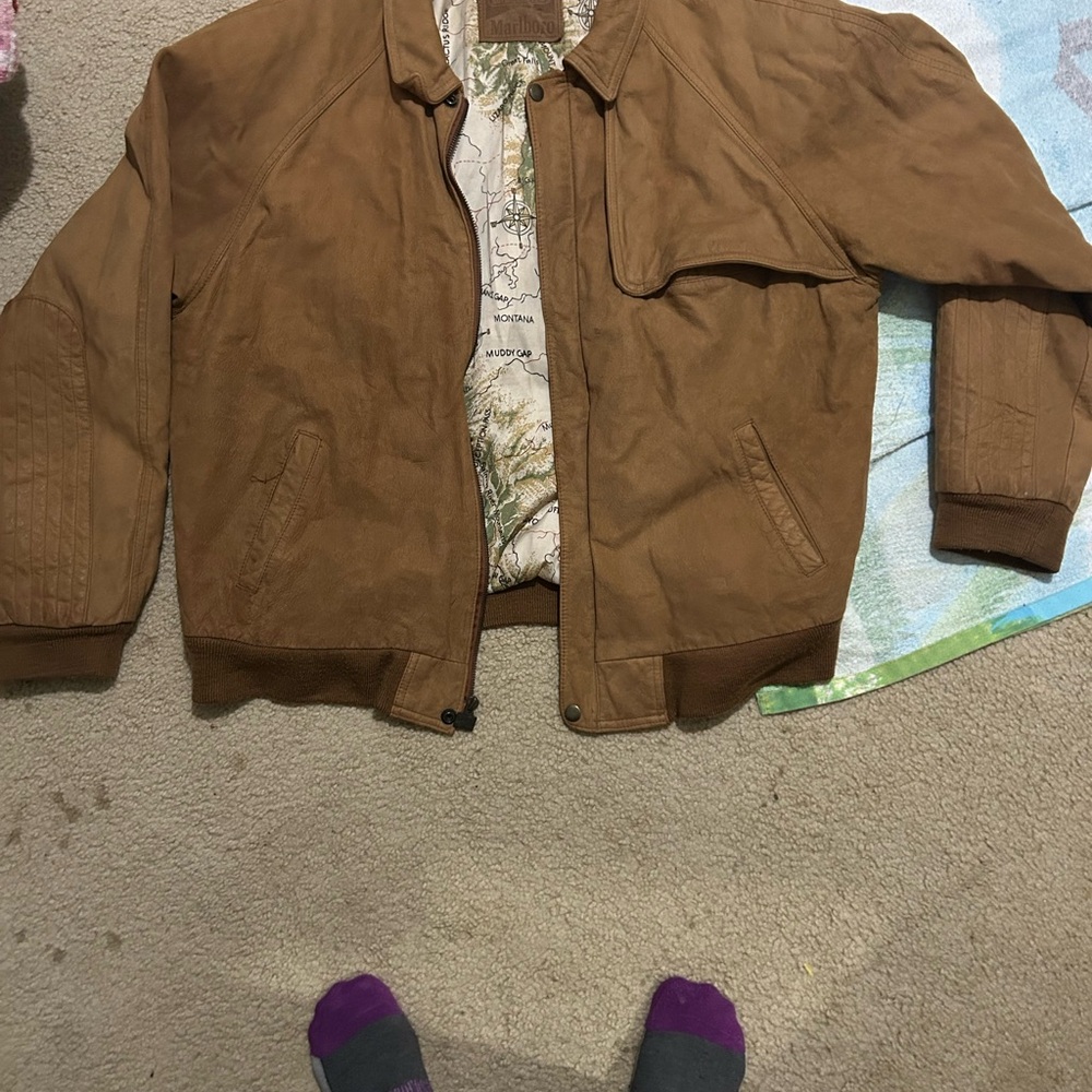 Jacket - Picture 10 of 10
